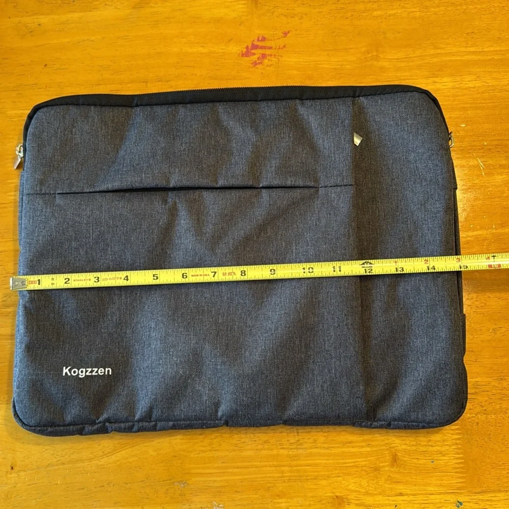 Kogzzen Navy Laptop Sleeve
